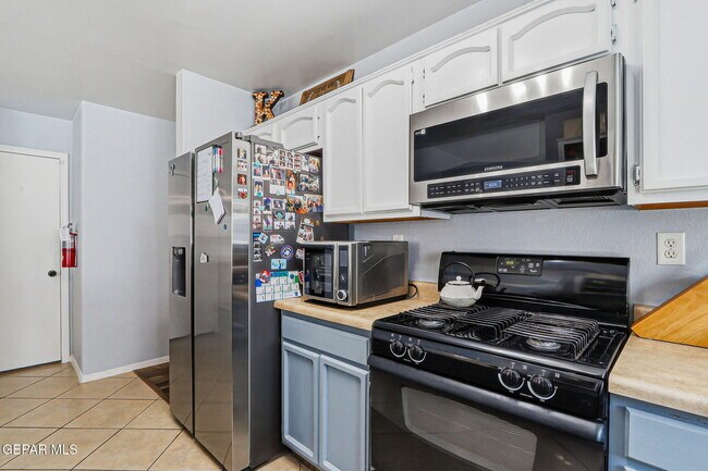 Building Photo - 14181 Tierra Halcon Dr