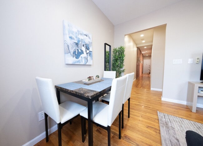 Building Photo - 125 La Salle St