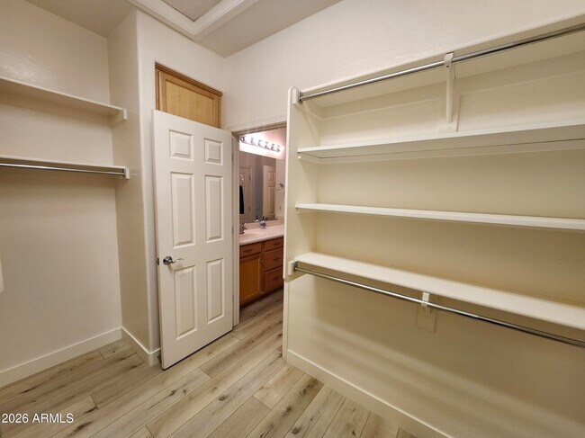 Building Photo - 12864 W Hedge Hog Pl