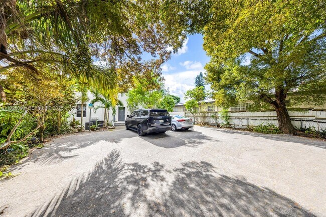 Building Photo - 3453 SW 23rd Terrace