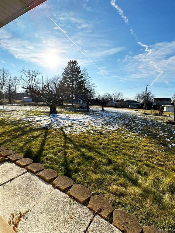 Building Photo - 6615 Fairwood Dr