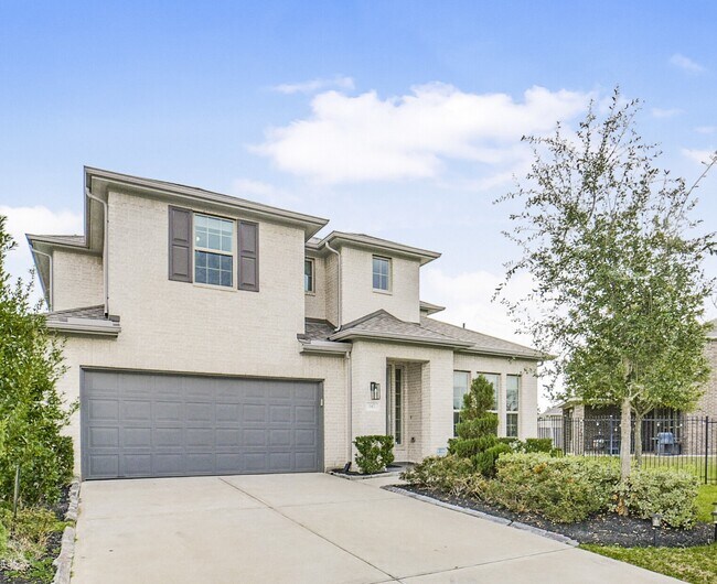 Building Photo - 147 Renodes Garden Ln