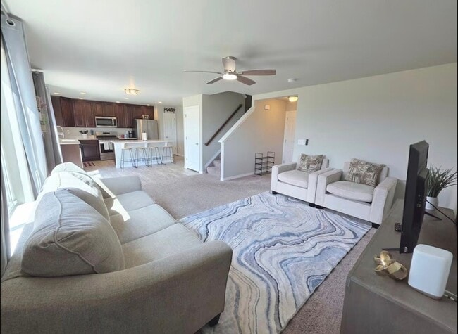 Building Photo - 6784 Skuna Dr