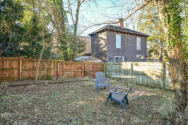 Building Photo - 29 N Shafer St