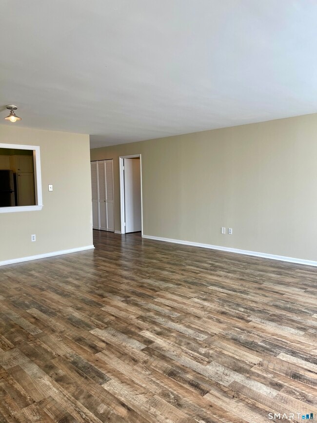Building Photo - 50 Birdseye St