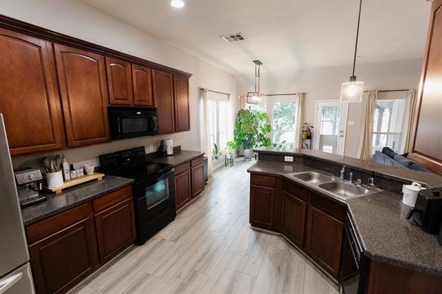 Building Photo - 1121 Spanish Moss Dr