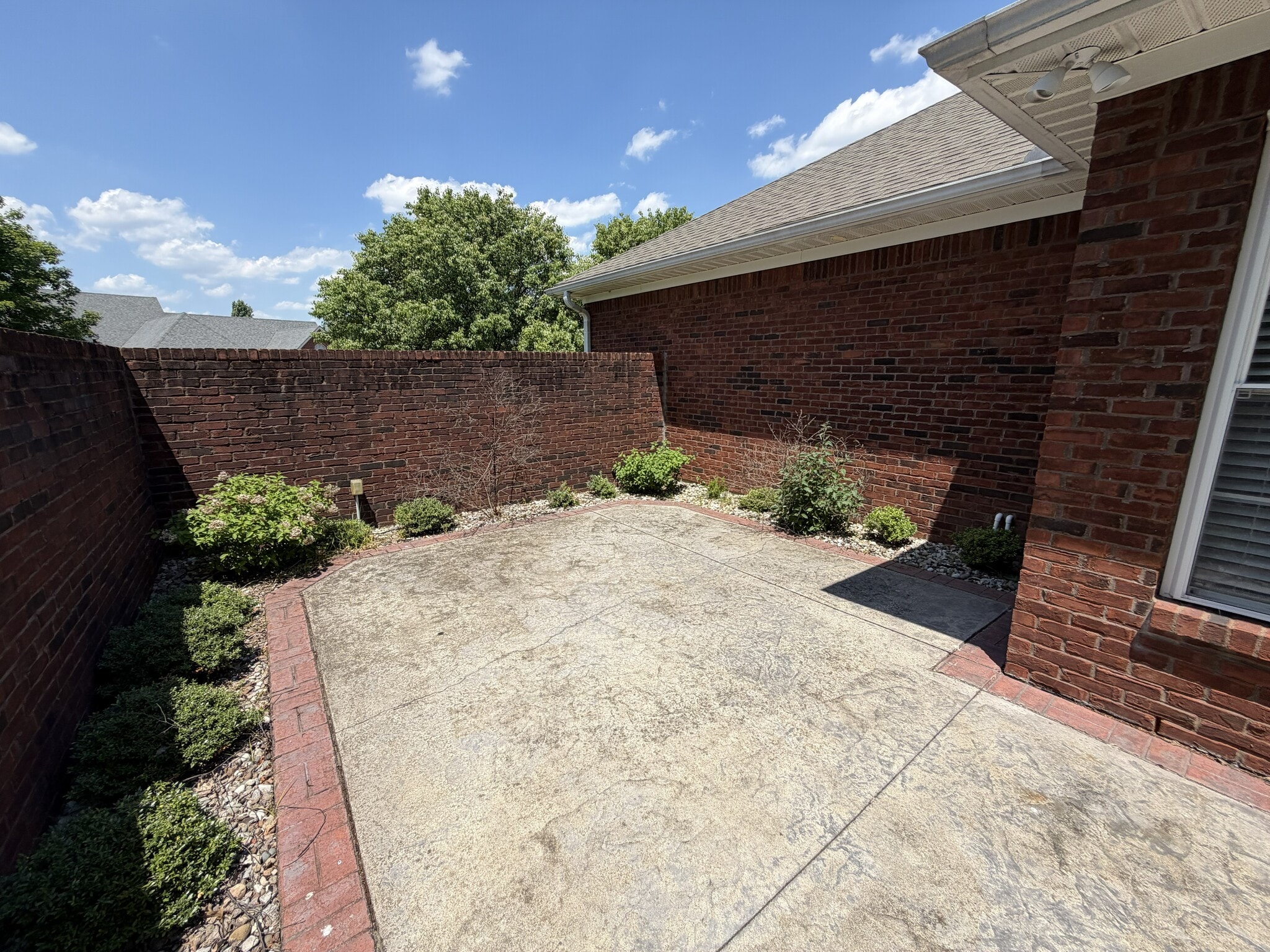 Building Photo - 103 Ashton Ct
