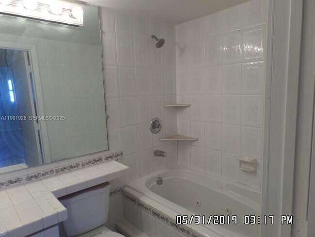 Building Photo - 3610 NW 21st St