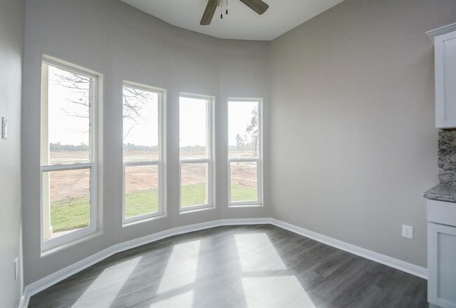 Building Photo - 12328 N Chestnut Hls Dr