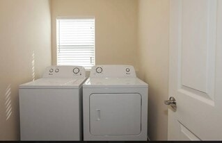 Building Photo - 2730 28th St W