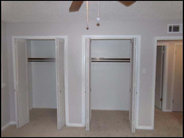 Building Photo - 8 Brookway Ln