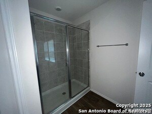 Building Photo - 324 Middle Grn Lp