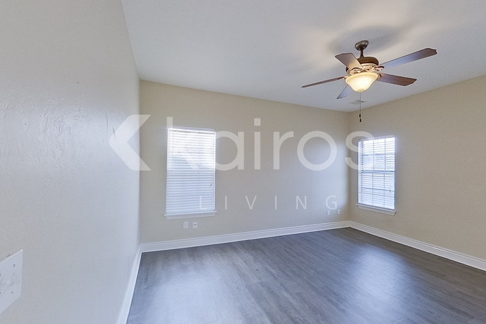 Building Photo - 812 SW 37th St