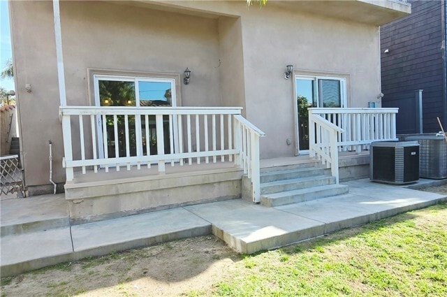 Building Photo - 515 S Helberta Ave