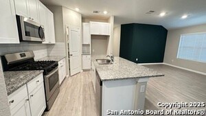 Building Photo - 10811 Hernando Ct