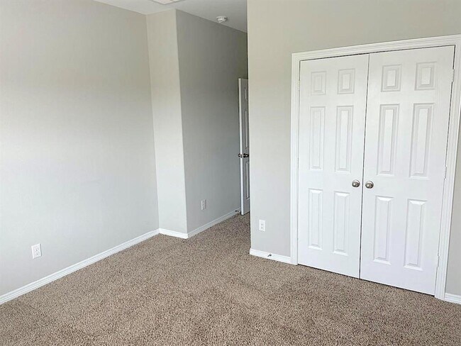 Building Photo - 4310 Maytree Ln