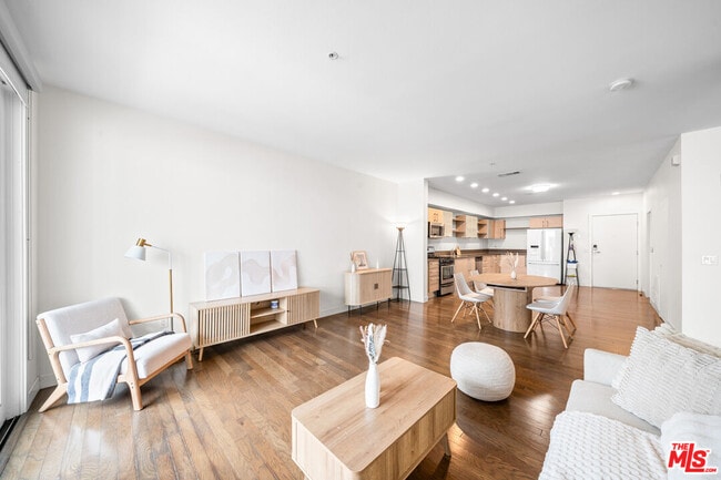 Building Photo - 1234 Wilshire Blvd