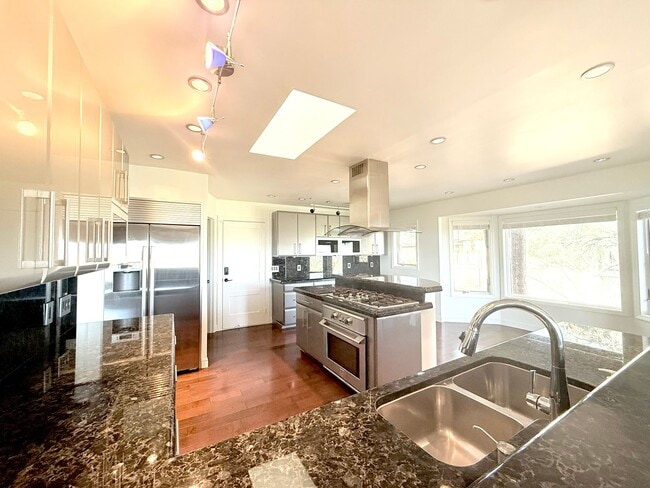Building Photo - Million Dollar Views in Haisley Homestead!