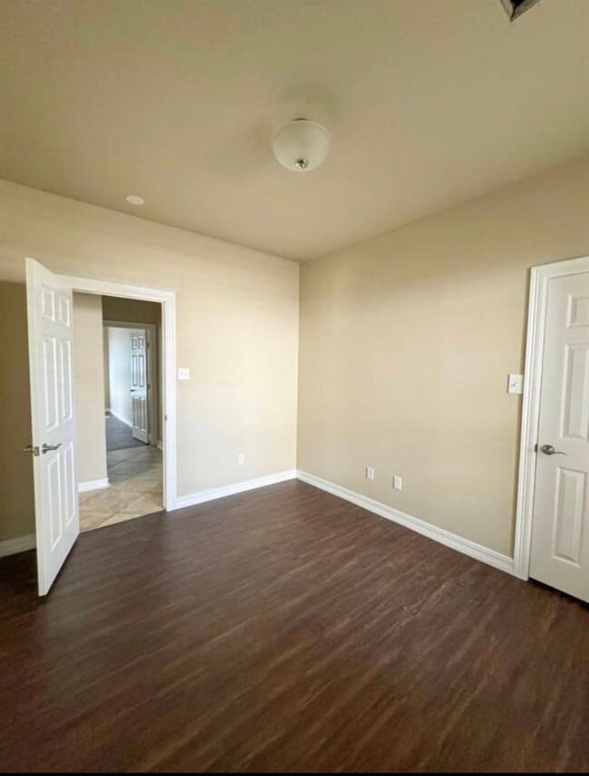 Building Photo - 16539 Amargos Dr