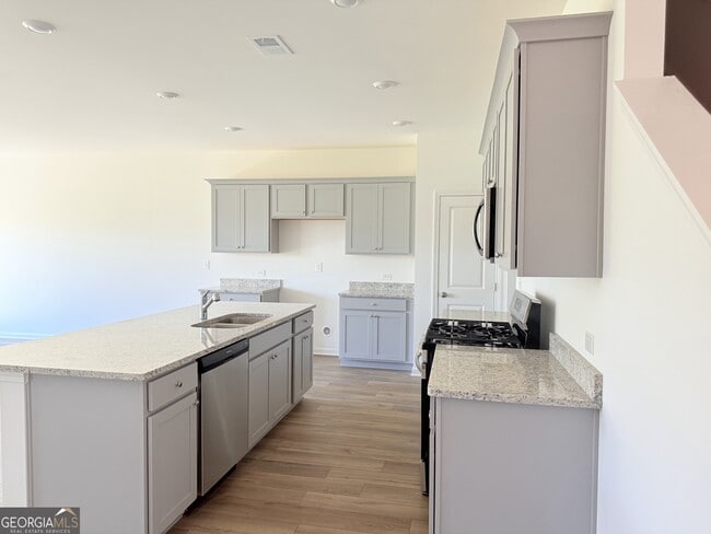 Building Photo - 2557 Adventure Way