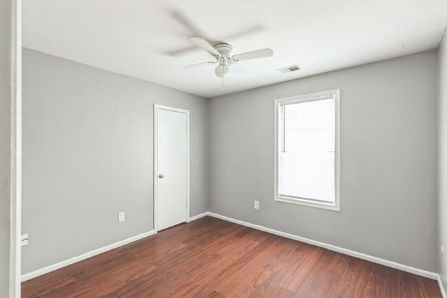 Building Photo - 4556-c Ryan Pl 50-M