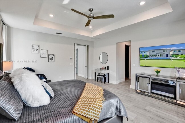 Building Photo - 10795 Oceano Wy