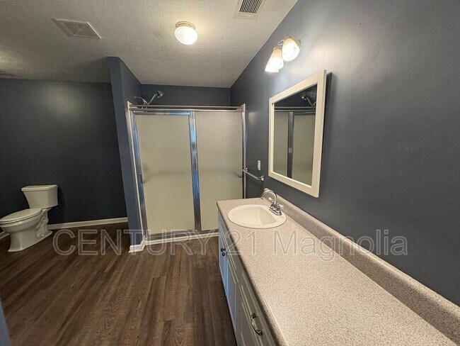 Building Photo - 338 Old Walnut Branch