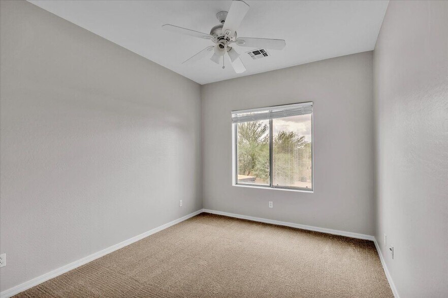 Building Photo - 4280 N 157th Ave