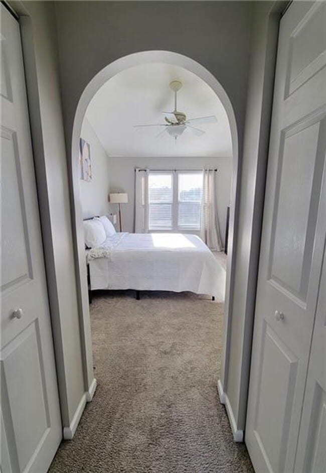 Building Photo - Spacious 4-Bedroom 3.5 bath Colonial with Pool & Modern Upgrades