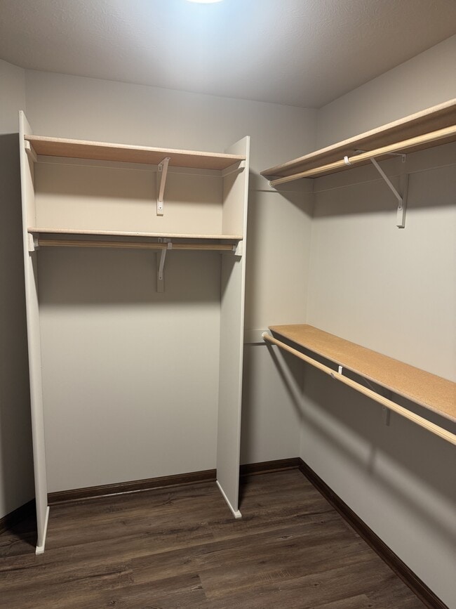 Building Photo - 158 W Olson Ave