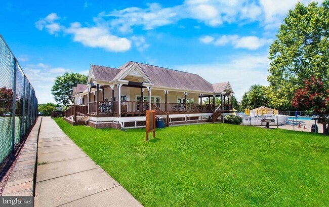 Building Photo - 6204 Redins Dr