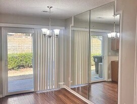 Building Photo - 108 Mangum Cir