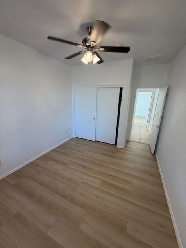 Building Photo - Charming 3 Bed, 2 Bath in Surprise