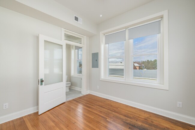Building Photo - Broad St Lofts & Fitness Studio, LLC