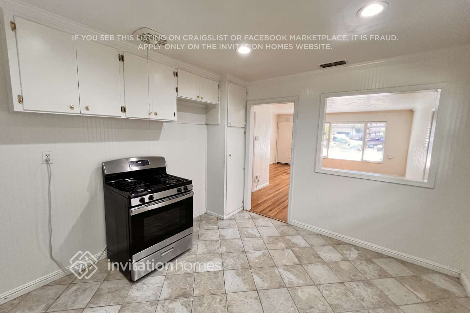 Building Photo - 909 Cottage Dr