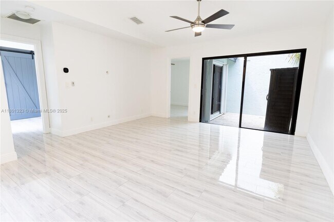 Building Photo - 22354 Pineapple Walk Dr