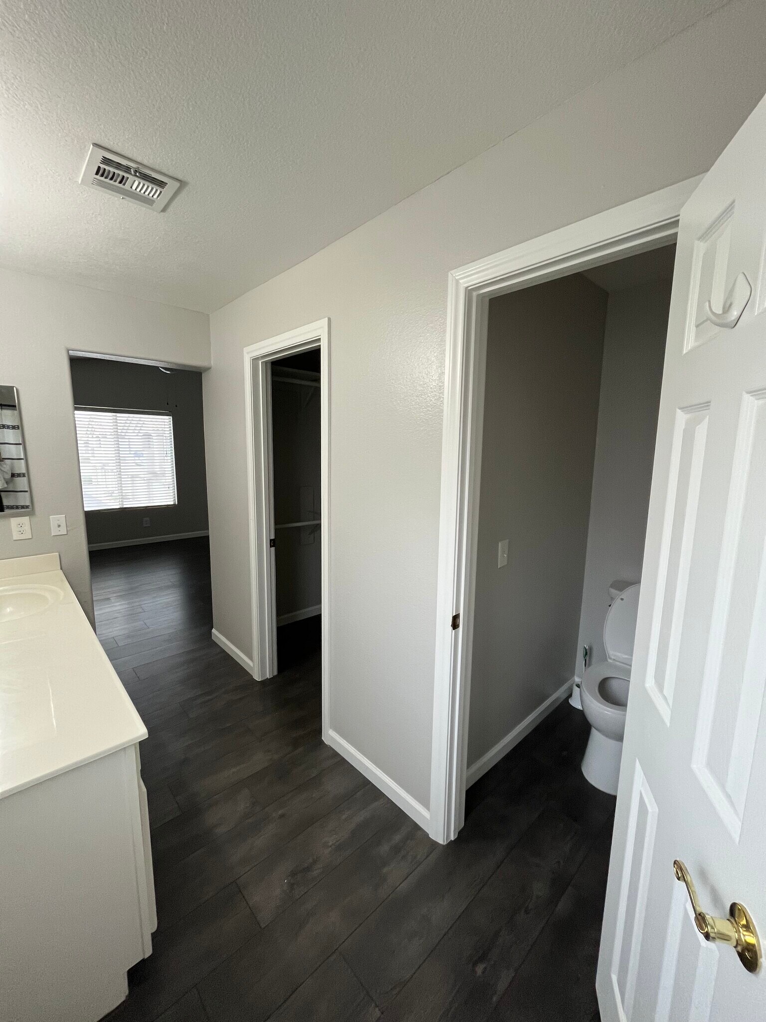 Building Photo - 6385 Dan Blocker Ave