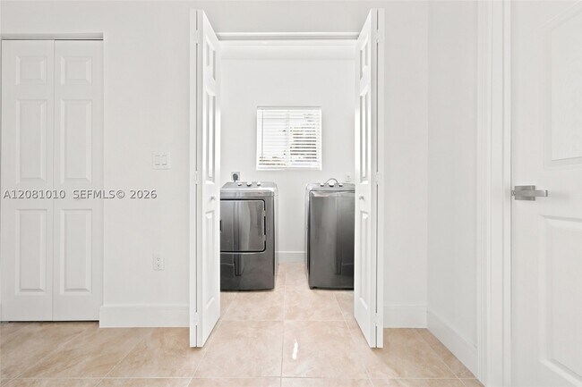 Building Photo - 145 NE 60th St