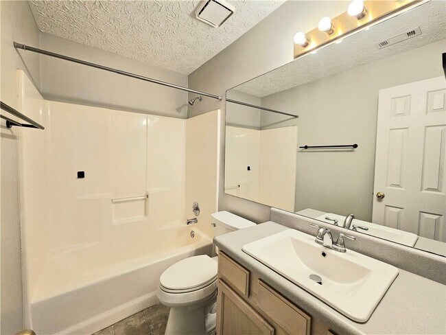 Building Photo - 2734 Highland Ridge NW