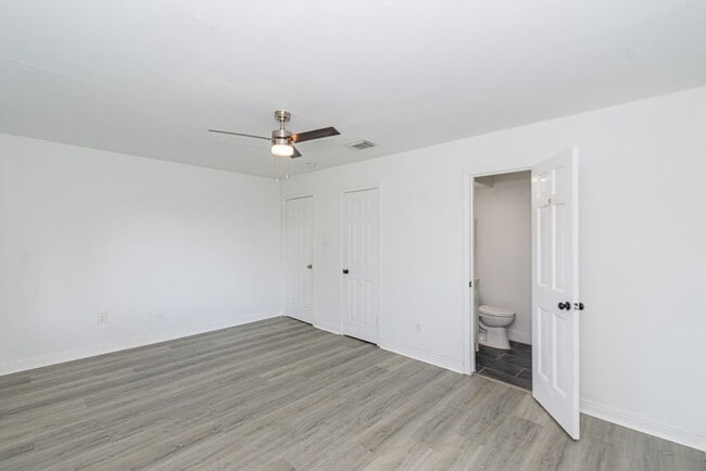 Building Photo - 11423 Hazen St