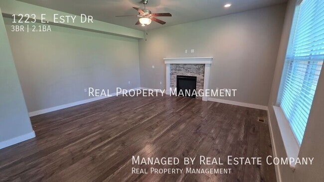 Building Photo - 1223 E Esty Dr