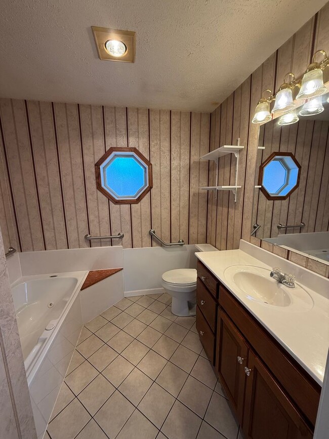 Building Photo - Great home in PRP!