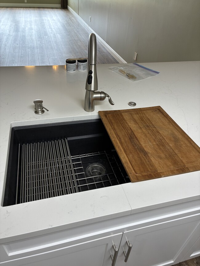 Building Photo - 31 Plantation Dr