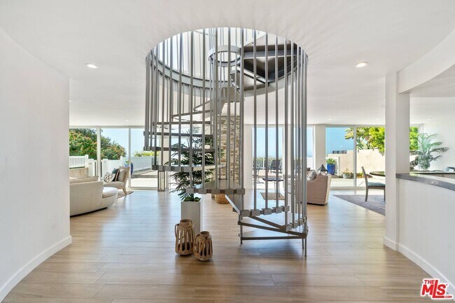 Building Photo - 31518 Broad Beach Rd