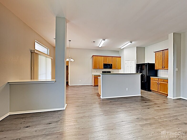 Building Photo - 2109 Pecan Creek Dr