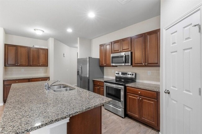 Building Photo - 21231 Bush Brook Bend Path