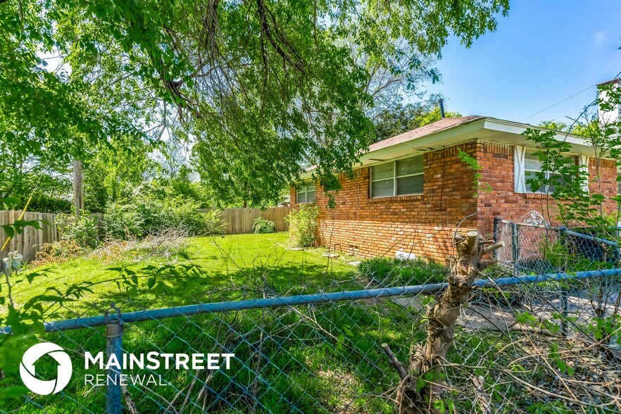 Building Photo - 9712 Mahler Pl