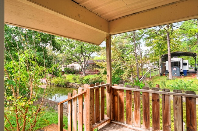 bedroom - 9574 Darkwood St