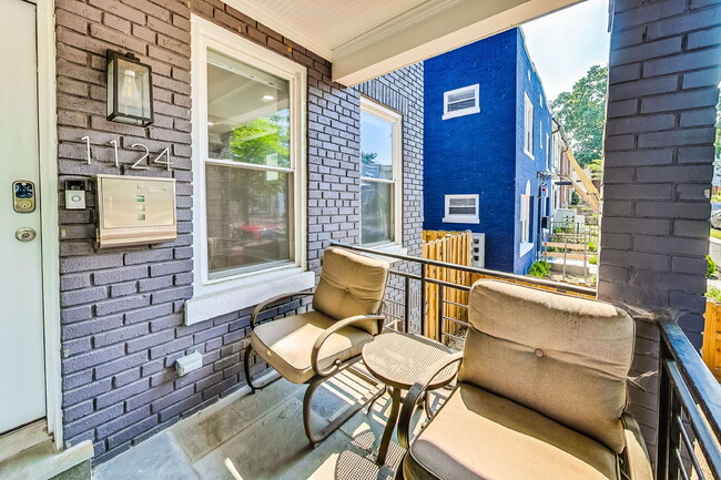 Building Photo - 1124 Owen Pl NE