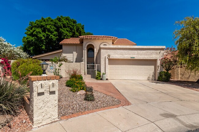 Building Photo - 2326 W Lompoc Cir
